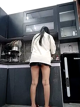   Anna    online show from December 2025 01:37:01 AM