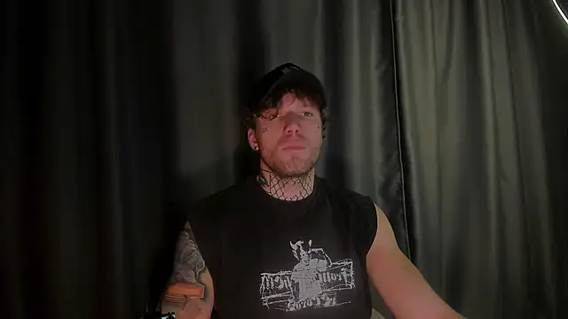 Huntall77 online show from December 2025 03:13:02 PM