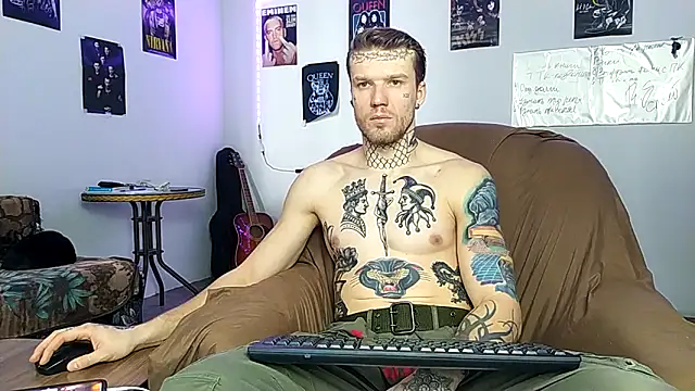 Huntall77 online show from February 2026 06:44:01 AM