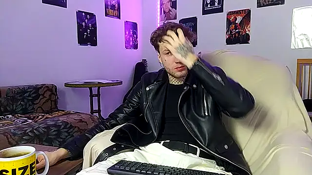 Huntall77 online show from January 2026 03:01:02 AM