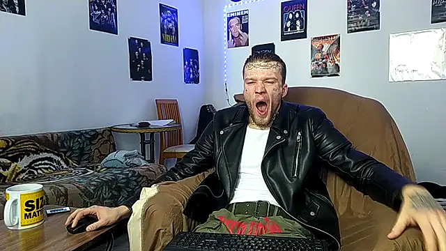 Huntall77 online show from January 2026 06:39:01 AM