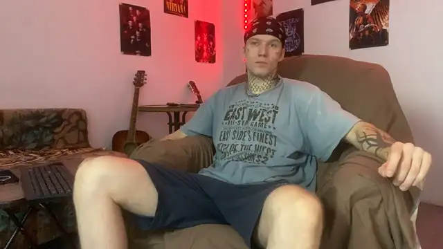 Huntall77 online show from December 2025 02:25:02 AM