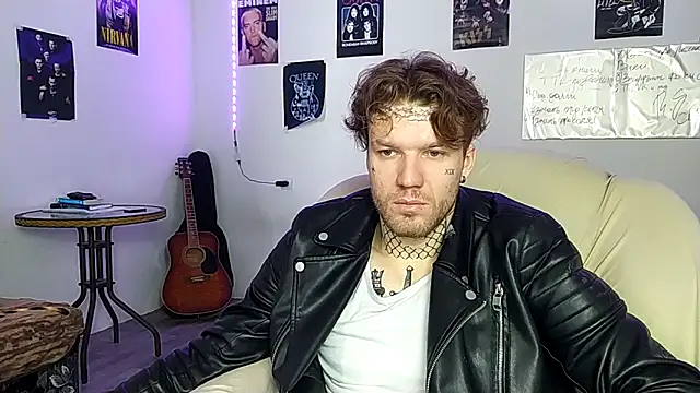 Huntall77 online show from February 2026 06:44:01 AM