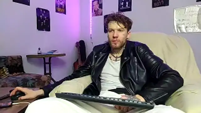 Huntall77 online show from February 2026 05:34:01 PM