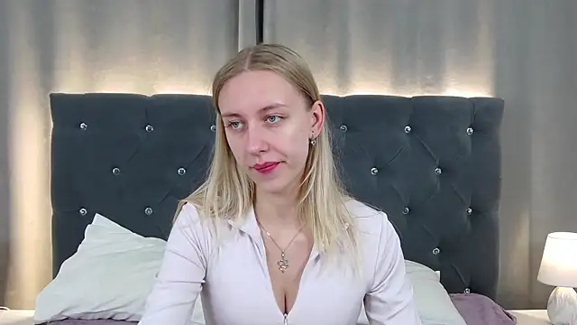 RachaelCute online show from May 2026 04:20:01 AM