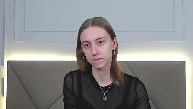 RachaelCute online show from December 2025 05:00:02 AM