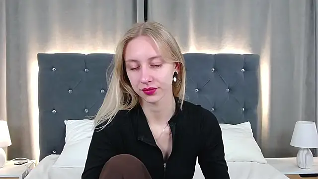 RachaelCute online show from May 2026 03:57:01 AM