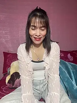 Snapshot of Soursop-op chatting on February 2026 06:13:02 AM Soursop-op online show from February 2026 06:13:02 AM