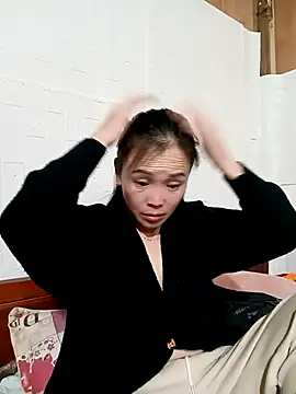 Feeling-hot online show from December 2025 04:41:01 PM