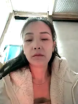 Feeling-hot online show from November 2025 07:58:01 PM