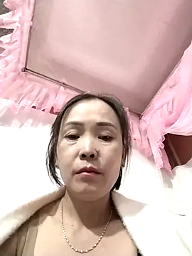 Feeling-hot online show from November 2025 08:04:01 AM