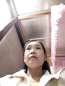 Feeling-hot online show from November 2025 11:21:02 AM