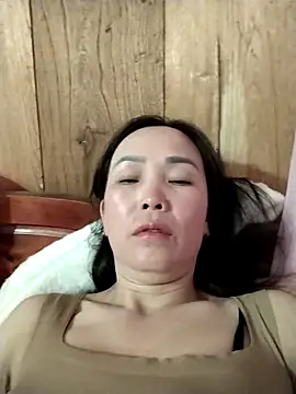 Feeling-hot online show from November 2025 07:40:01 AM