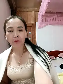 Feeling-hot online show from December 2025 11:01:02 AM