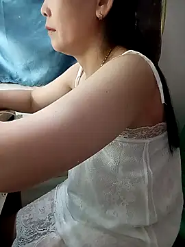 Feeling-hot online show from May 2026 03:04:01 PM