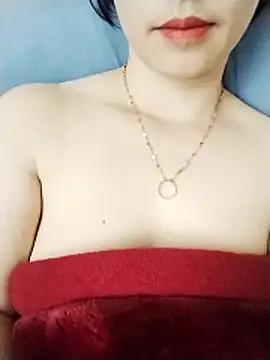 Snapshot of Swan-white123 chatting on February 2026 01:37:01 AM Swan-white123 online show from February 2026 01:37:01 AM