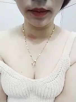 Snapshot of Swan-white123 chatting on February 2026 01:18:02 AM Swan-white123 online show from February 2026 01:18:02 AM