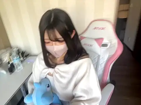 amu nyan cute online show from November 2025 04:05:01 AM