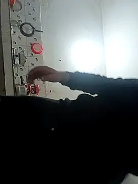 justdev2599 online show from November 2025 04:00:02 PM