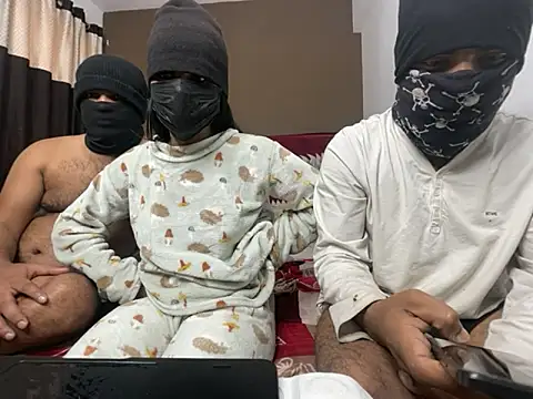 avnikaur online show from November 2025 08:03:02 AM