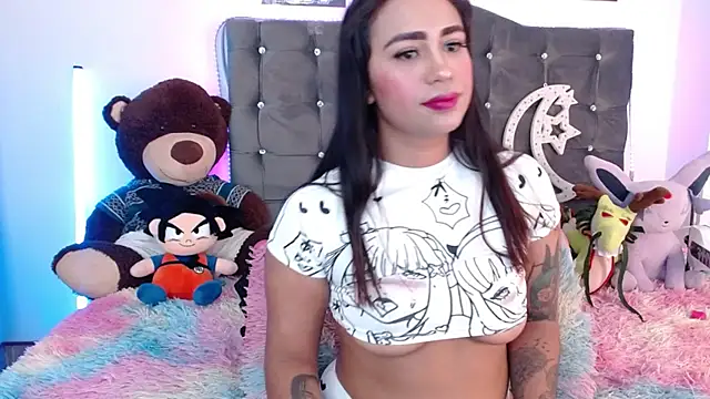 lunabritton1 online show from April 2026 02:35:01 AM