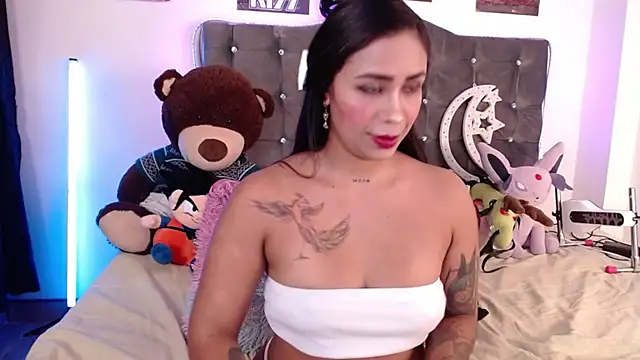 lunabritton1 online show from February 2026 03:26:01 AM