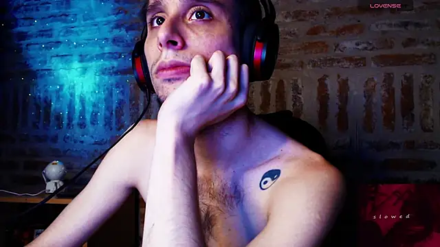 CaramelToy online show from March 2026 04:08:01 AM