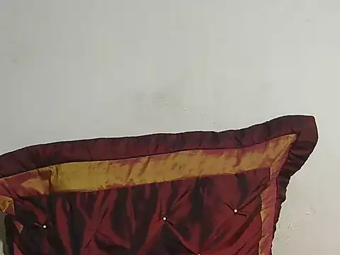 Snapshot of GucciladyXXXX chatting on July 2026 06:18:02 PM GucciladyXXXX online show from July 2026 06:18:02 PM