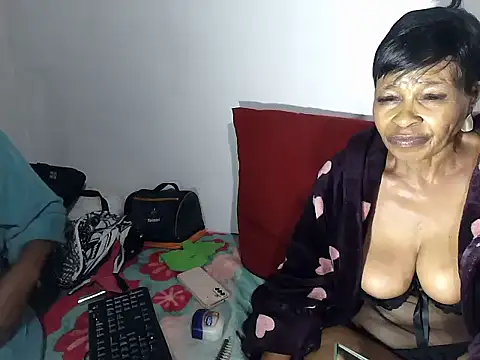 GucciladyXXXX online show from November 2025 08:31:02 PM