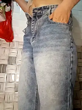 thuy-kieu online show from February 2026 08:41:01 PM