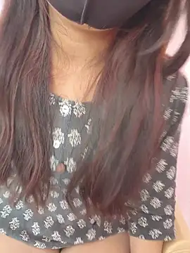 Iamyourdarling online show from November 2025 07:12:01 AM