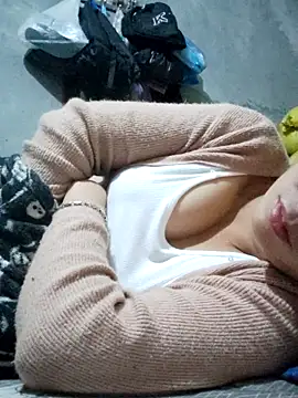 vangkt-cute online show from November 2025 05:51:02 AM