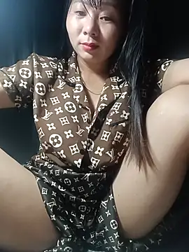 Snapshot of vangkt-cute chatting on May 2026 05:46:01 PM vangkt-cute online show from May 2026 05:46:01 PM