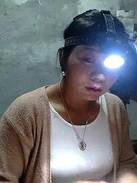 vangkt-cute online show from November 2025 06:08:01 PM