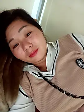 Snapshot of vangkt-cute chatting on April 2026 07:27:02 AM vangkt-cute online show from April 2026 07:27:02 AM