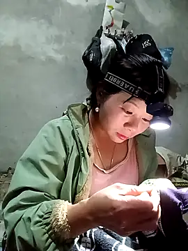 vangkt-cute online show from November 2025 11:42:02 AM