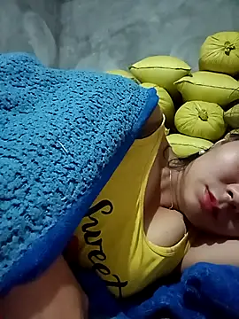 vangkt-cute online show from December 2025 10:48:02 PM