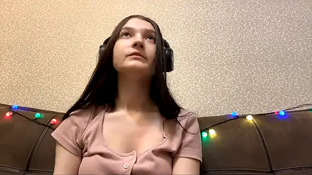 AurorAurora online show from December 2025 08:18:01 AM