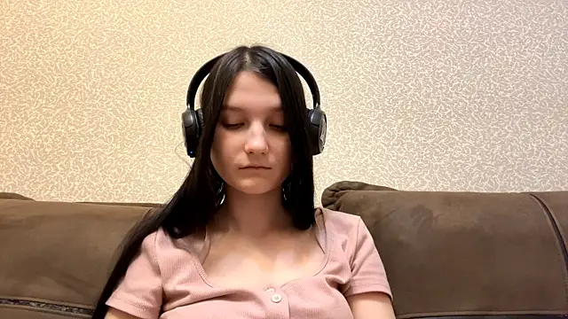 Snapshot of AurorAurora chatting on January 2026 09:13:01 AM AurorAurora online show from January 2026 09:13:01 AM