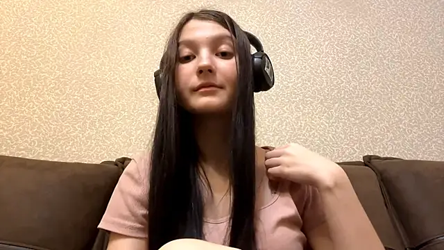 AurorAurora online show from December 2025 08:25:02 AM