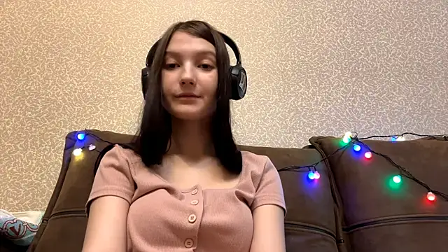 AurorAurora online show from December 2025 08:30:01 AM