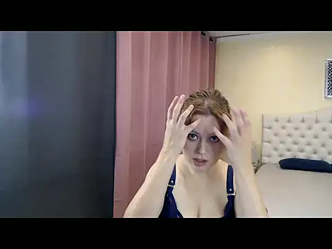 Snapshot of AnabelleShanae chatting on November 2025 07:56:01 AM AnabelleShanae online show from November 2025 07:56:01 AM