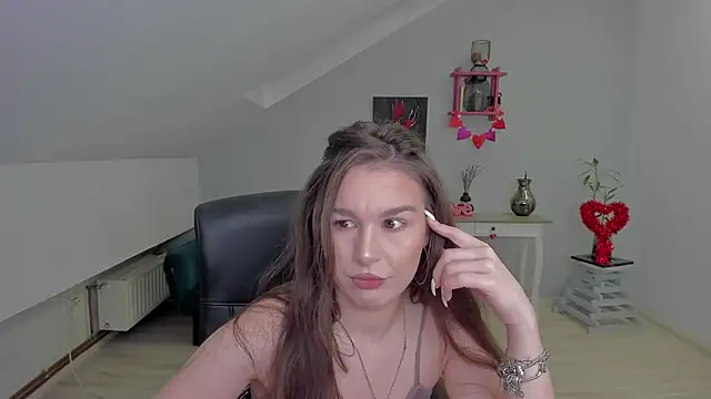 LouannaHart online show from February 2026 04:45:01 AM