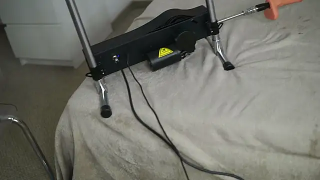 AprilHadid online show from May 2026 06:49:02 PM