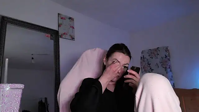 MissyDior8 online show from April 2026 07:15:02 AM