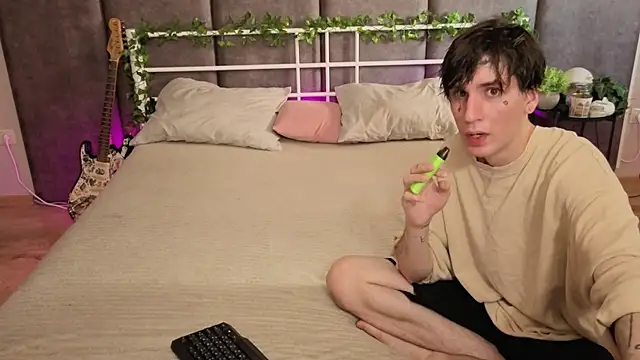 Danny loves Mary online show from July 2026 04:32:02 AM