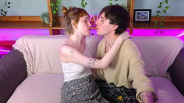 Danny loves Mary online show from May 2026 02:19:01 AM
