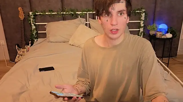 Danny loves Mary online show from July 2026 02:01:01 AM