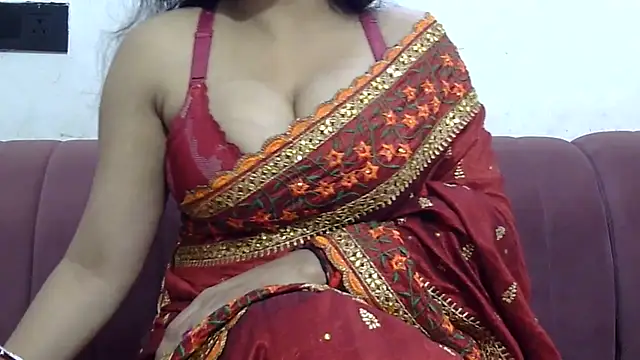 Zoya-sexy online show from March 2026 06:52:02 PM