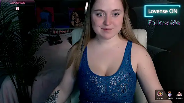 Kate Moan online show from December 2025 07:33:02 AM